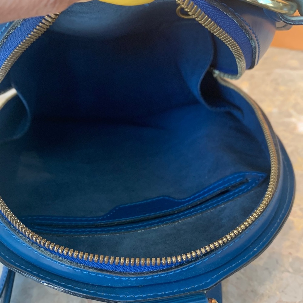 ❤️❤️SOLD❤️❤️Louis Vuitton epi mabillon backpack - Picture 8 of 15